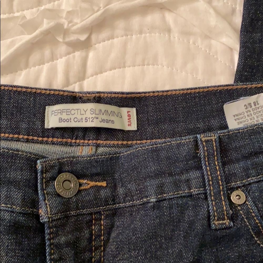 Levi’s ladies jeans - Picture 3 of 4